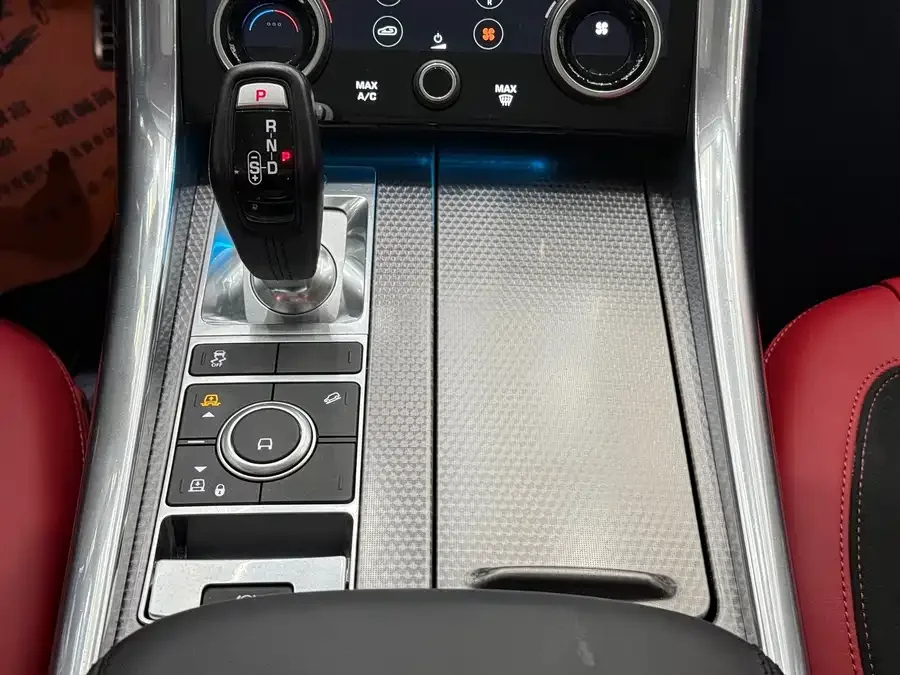 Land Rover Range Rover Sport Range Rover Sport 2022 3.0 L6 Black Edition 2022 — миниатюра 5