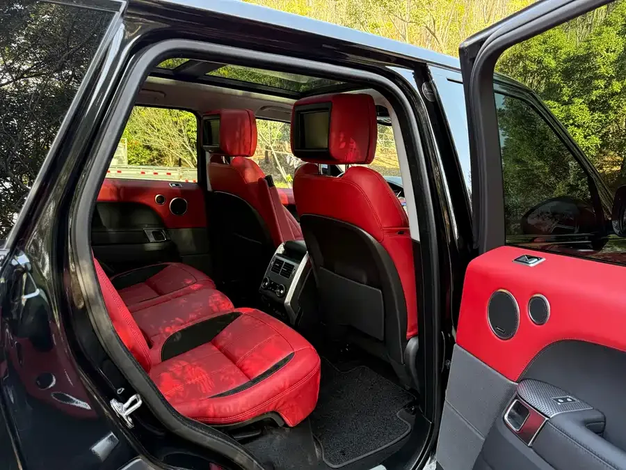 Land Rover Range Rover Sport Range Rover Sport 2022 3.0 L6 Black Edition 2022 — миниатюра 4