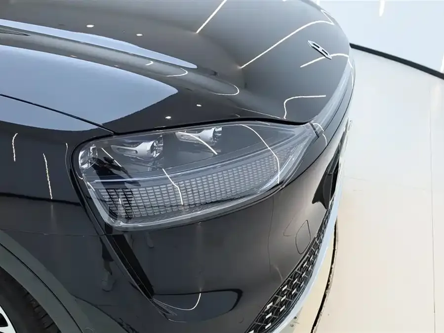 AITO M9 Wenjie M9 2025 Extended Range Max Edition 52kWh 6-Seater (192-line LiDAR) 2025 — миниатюра 3