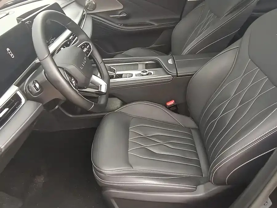 Chery Arrizo 8 Arrizo 8 2024 1.6T DCT Intelligent 2024 — миниатюра 2