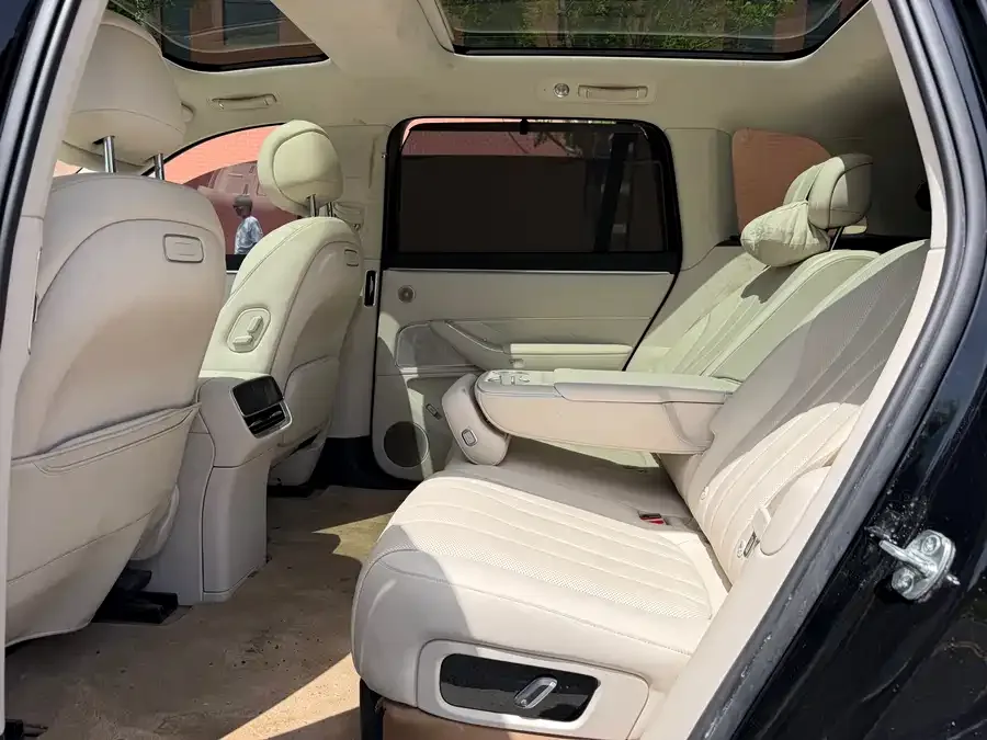 AITO M8 Wenjie M8 2025 Extended Range Max+ Version 53.4kWh 5-Seat Version (192-line LiDAR) 2025 — миниатюра 5