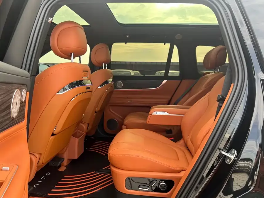AITO M9 Wenjie M9 2024 Extended Range Max Edition 42kWh 6-seater Edition 2024 — миниатюра 3
