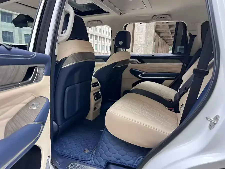 Tank 500 Tank 500 2026 Model 3.0T 5-Seat 2025 — миниатюра 2