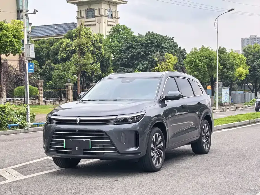 AITO M7 QM7 2022 1.5T 4WD Luxury Edition 2022 — фото 1, купить с доставкой в Москву