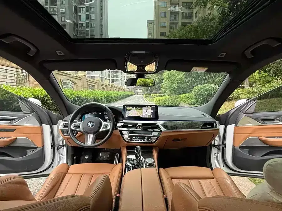 BMW 6 Series GT 2022 630i M Sport Package 2022 — миниатюра 5