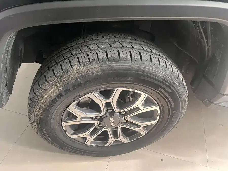 BAIC BJ40 Beijing Off-road BJ40 2023 2.0T Automatic 4WD City Hunter Edition Knight Edition 2023 — миниатюра 2