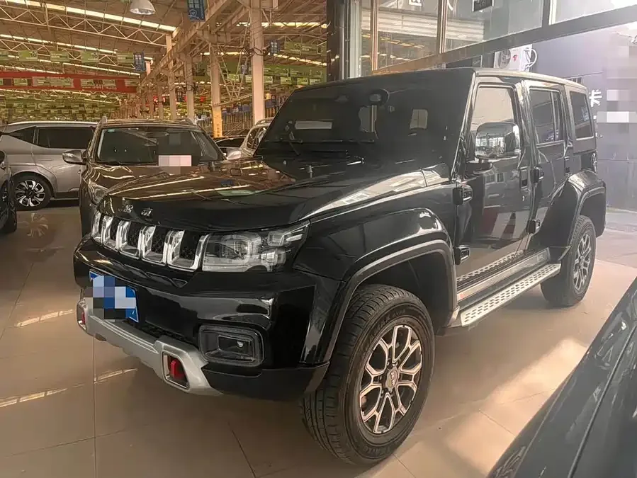 BAIC BJ40 Beijing Off-road BJ40 2023 2.0T Automatic 4WD City Hunter Edition Knight Edition 2023 — фото 1, купить с доставкой в Москву