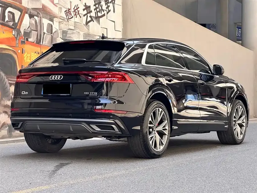 Audi Q8 2021 55 TFSI Premium Dynamic Model 2022 — миниатюра 2