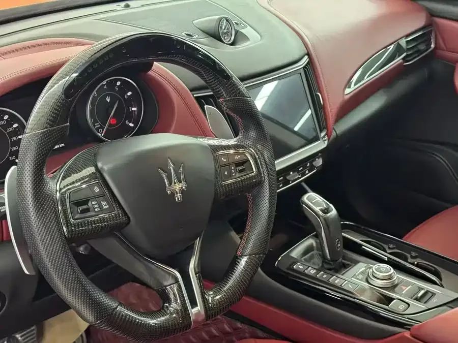Maserati Levante Levante 2021 3.0T Standard Edition 2022 — миниатюра 2