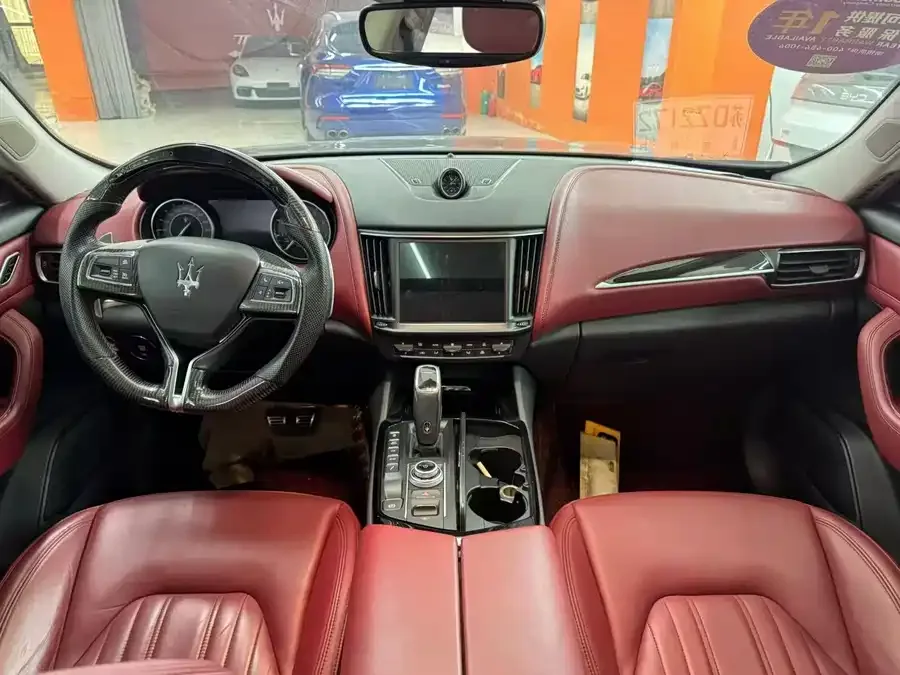 Maserati Levante Levante 2021 3.0T Standard Edition 2022 — миниатюра 4