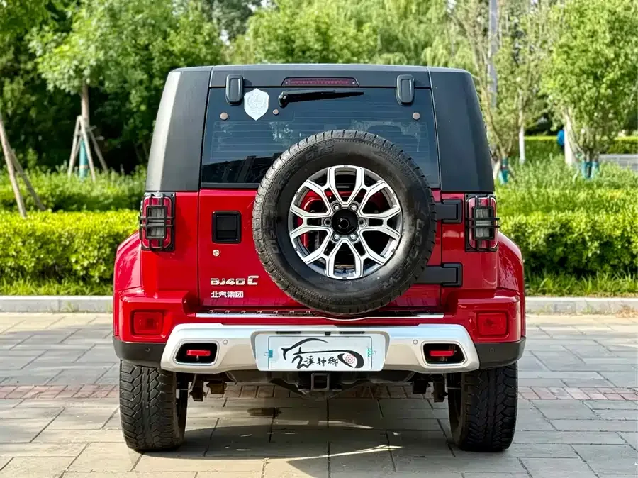 BAIC BJ40 Beijing Off-road BJ40 2023 2.0T Automatic 4WD City Hunter Edition Knight Edition 2022 — миниатюра 2