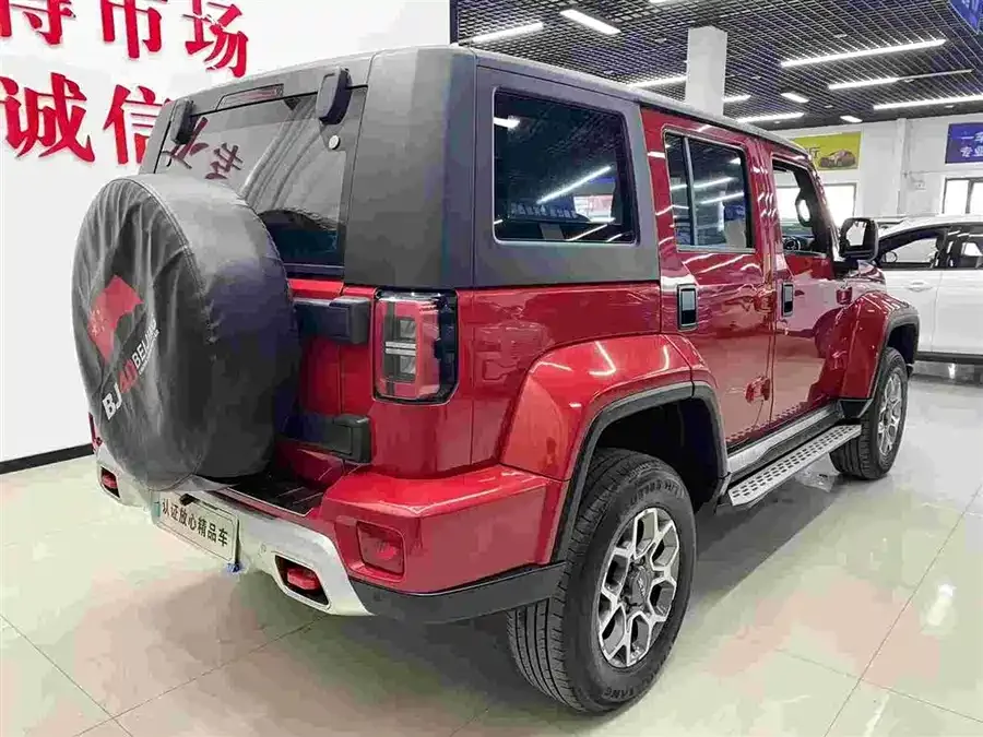 BAIC BJ40 Beijing Off-road BJ40 2022 2.0T Automatic 4WD Business Edition 2022 — миниатюра 4