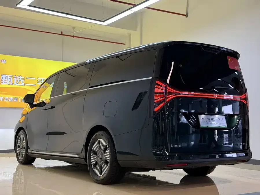 Geely Yizhen L380 Yizhen L380 2024 140 degree 6-seater 4WD Ultra 2025 — миниатюра 3