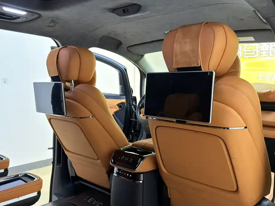 Geely Yizhen L380 Yizhen L380 2024 140 degree 6-seater 4WD Ultra 2025 — миниатюра 4