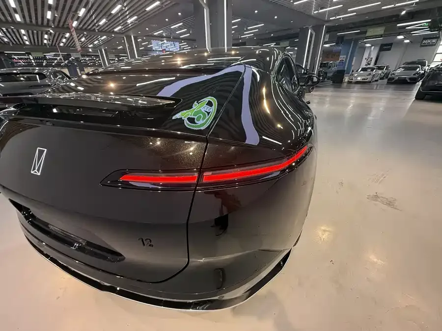 Avatr 12 Avita 12 2026 Ultra All-Electric 4WD 2025 — миниатюра 5