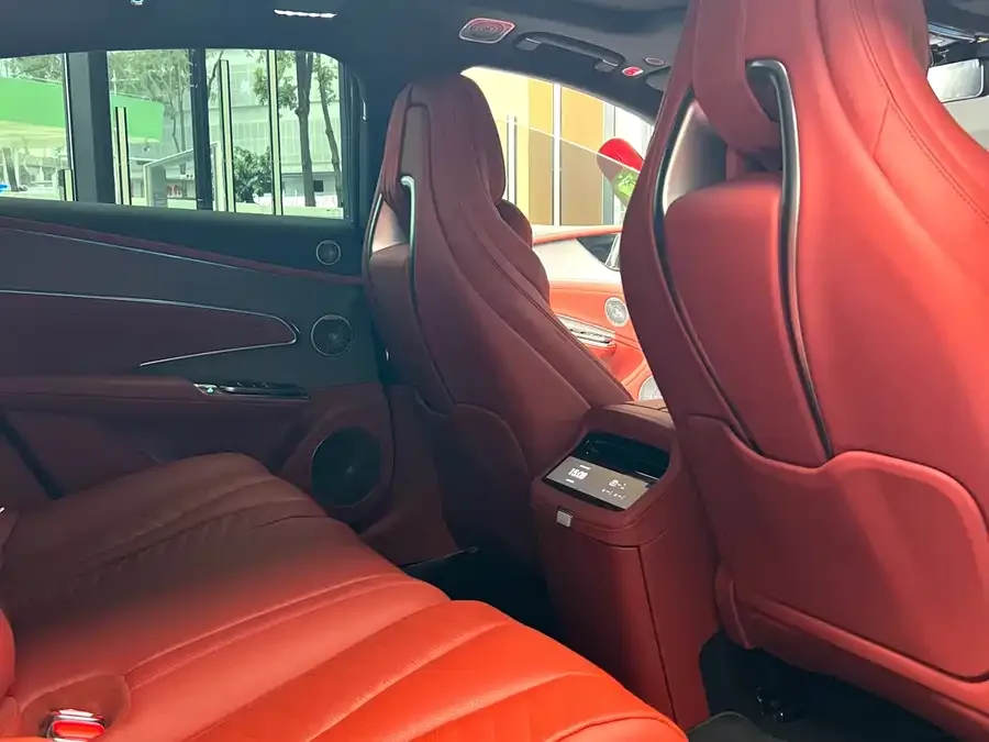 BYD U7 Looking up at the U7 2025 PHEV five-seat luxury version 2026 — миниатюра 3