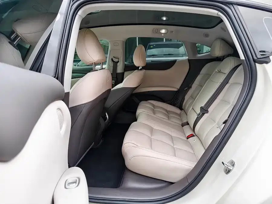 Zhiji L6 Zhiji L6 2024 Max Standard Edition 2024 — миниатюра 3