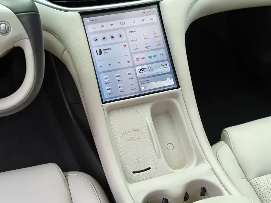 Zhiji L6 Zhiji L6 2024 Max Standard Edition 2024 — миниатюра 4