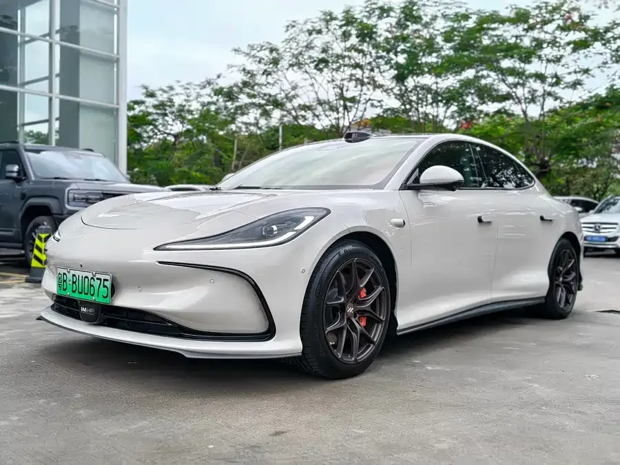 Zhiji L6 Zhiji L6 2024 Max Standard Edition 2024 — фото 1, купить с доставкой в Москву