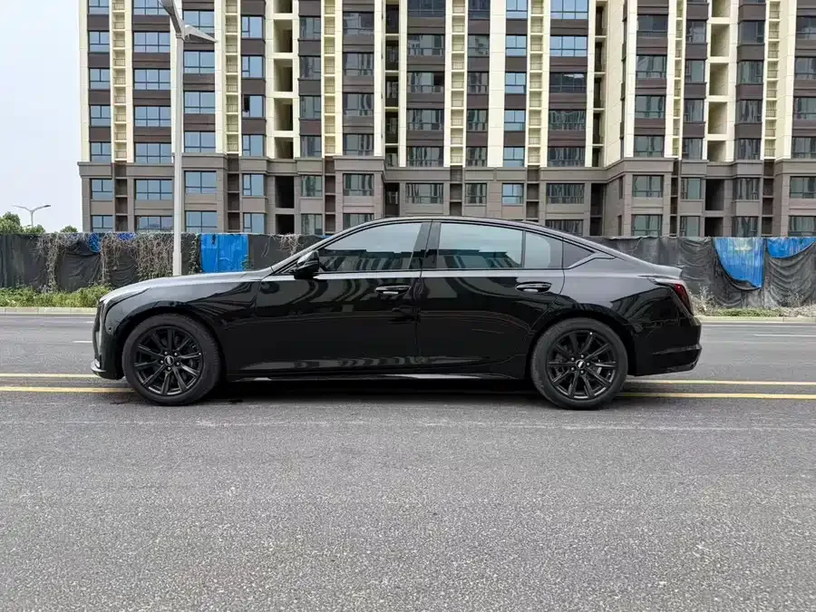 Cadillac CT5 2025 28T Track Performance Edition 2025 — миниатюра 4