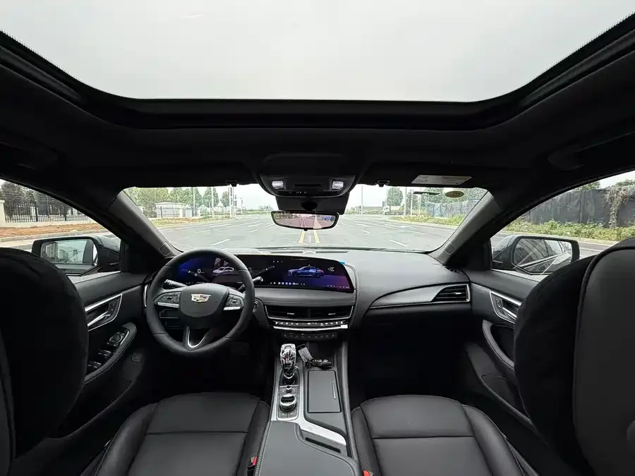 Cadillac CT5 2025 28T Track Performance Edition 2025 — миниатюра 5