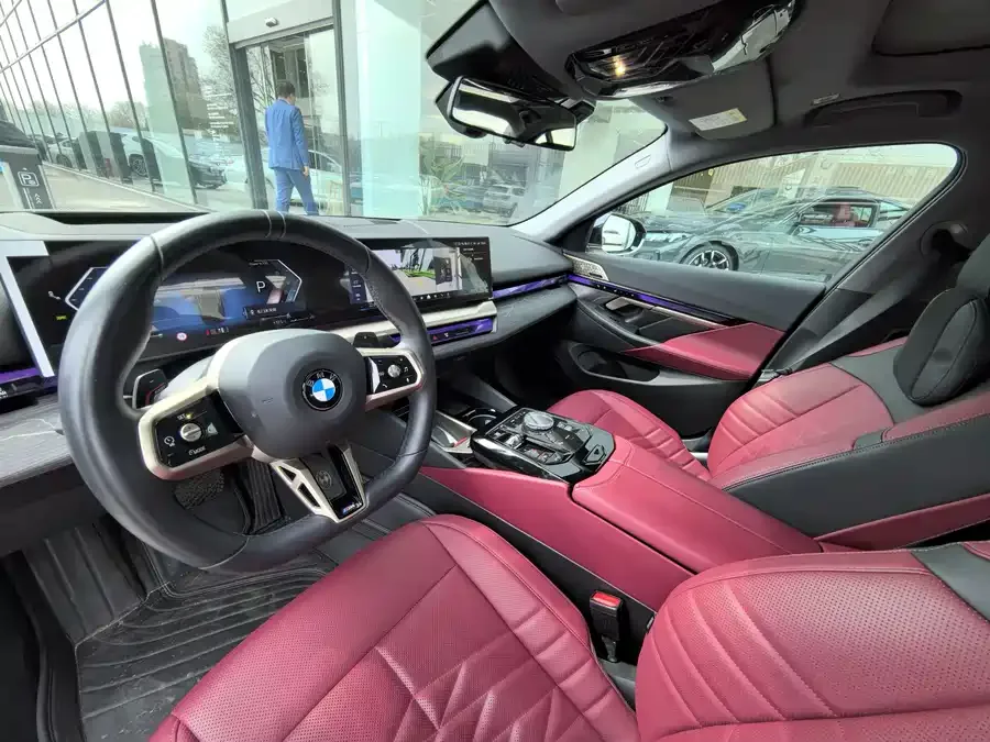BMW 5 Series BMW 5 Series 2025 530Li Exclusive M Sport Package 2025 — миниатюра 4
