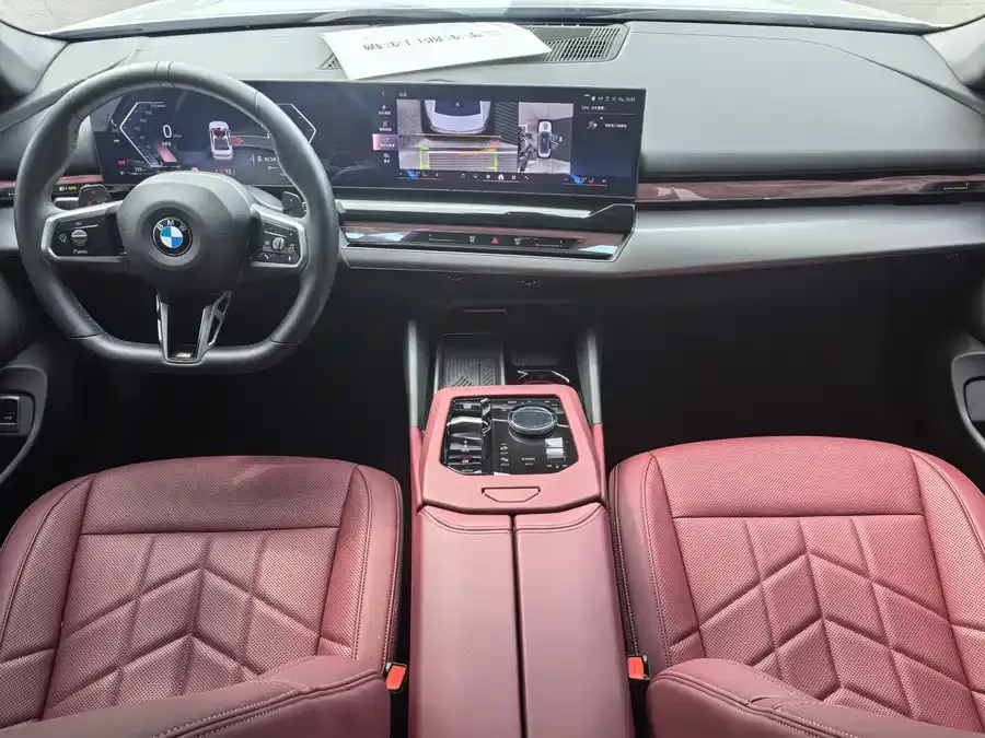 BMW 5 Series BMW 5 Series 2024 530Li Leading M Sports Package 2024 — миниатюра 4
