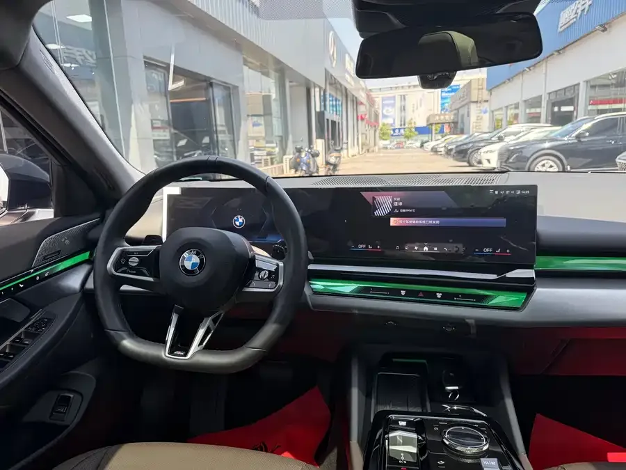 BMW 5 Series BMW 5 Series 2024 530Li Leading M Sports Package 2024 — миниатюра 3