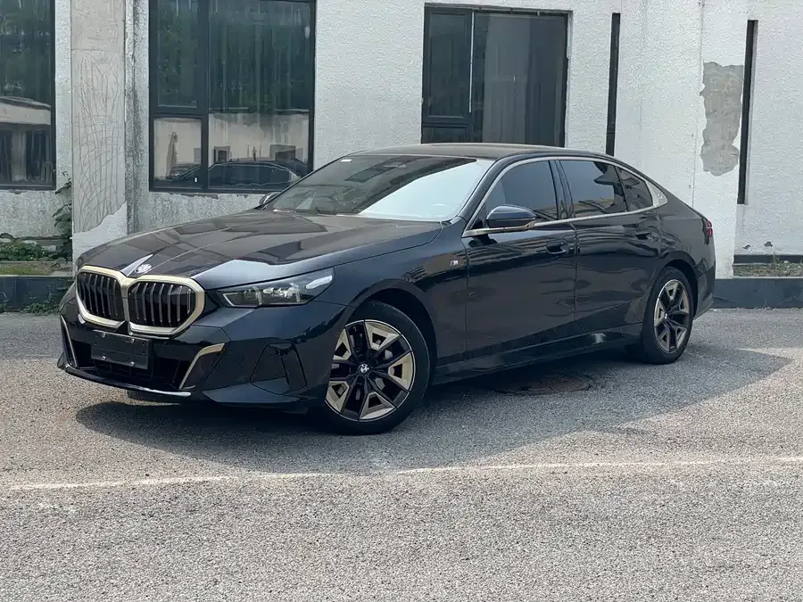 BMW 5 Series 2024