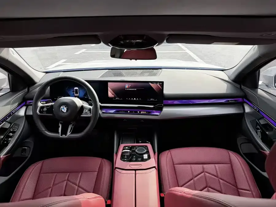 BMW 5 Series BMW 5 Series 2025 525Li M Sport Package 2025 — миниатюра 2