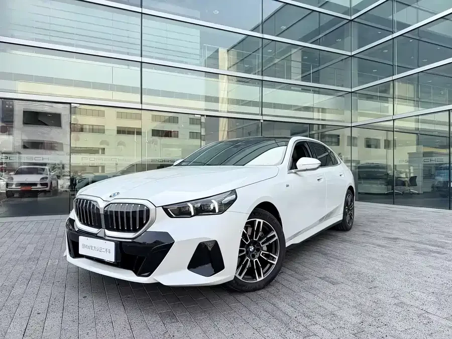 BMW 5 Series 2025