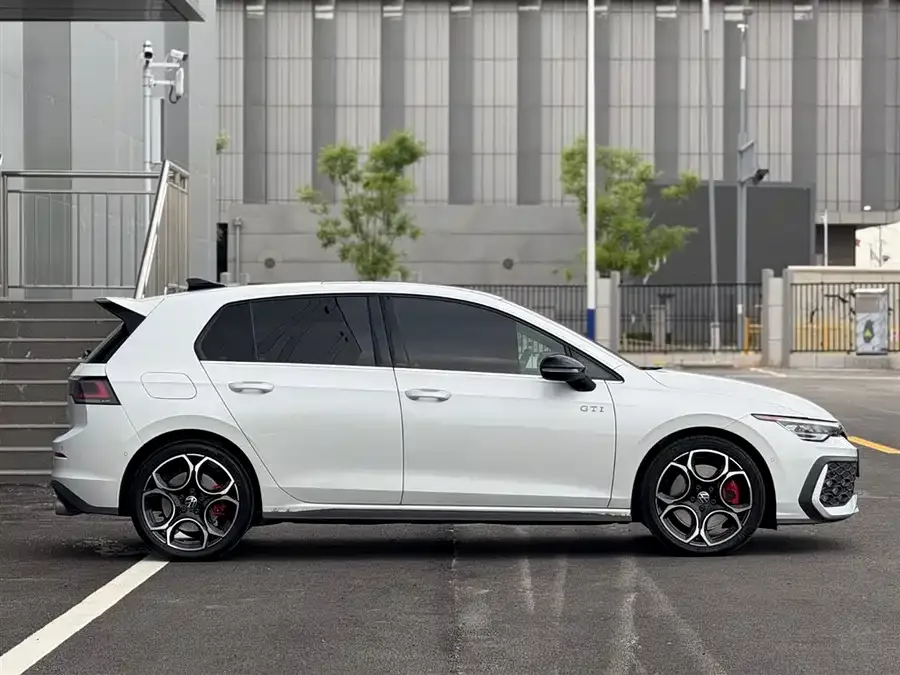 Volkswagen GOLF GTI Golf GTI 2025 380TSI DSG GTI 2025 — миниатюра 2
