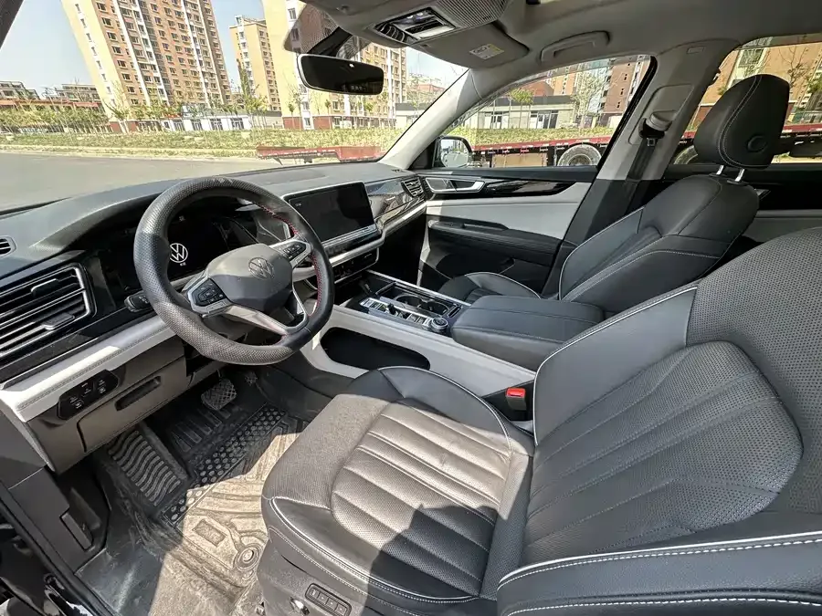 Volkswagen Teramont 2022 Touron 380TSI 4WD Luxury Edition 2022 — миниатюра 4
