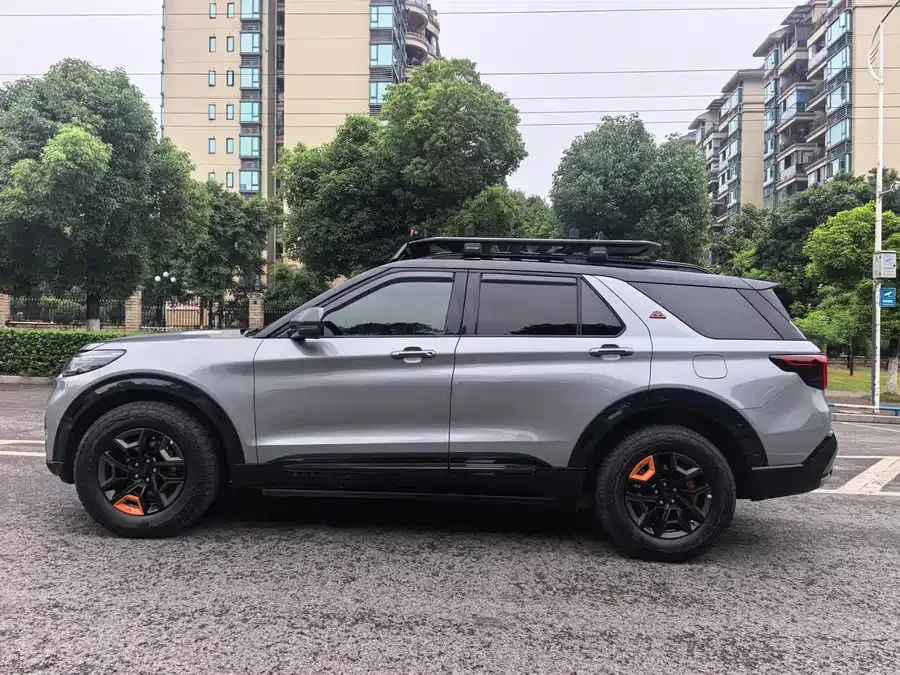 Ford Explorer Explorer 2023 EcoBoost 285 Kunlun Peak Edition 7 Seats 2024 — миниатюра 5