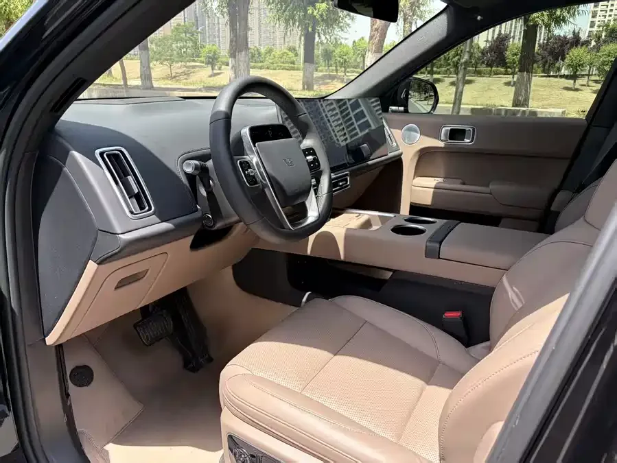 Li Xiang L7 Ideal L7 2025 Max Smart Renewal Edition 2025 — миниатюра 2