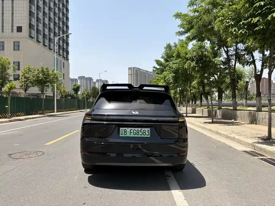 Li Xiang L7 Ideal L7 2025 Max Smart Renewal Edition 2025 — миниатюра 3