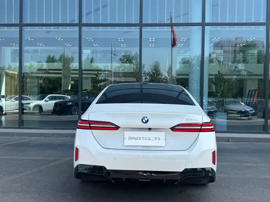 BMW 5 Series BMW 5 Series 2025 530Li Leading M Sport Package 2025 — миниатюра 5