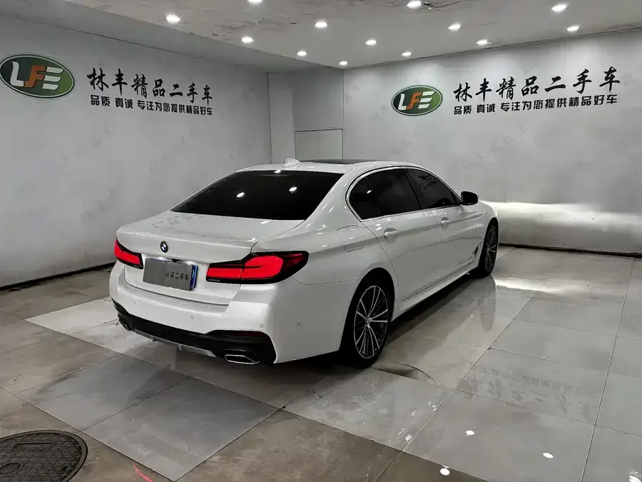 BMW 5 Series BMW 5 Series 2023 530Li Leading M Sport Package 2023 — миниатюра 2