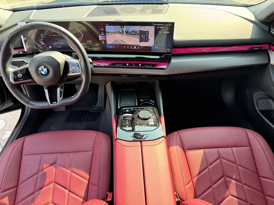 BMW 5 Series BMW 5 Series 2024 530Li Leading M Sports Package 2024 — миниатюра 4