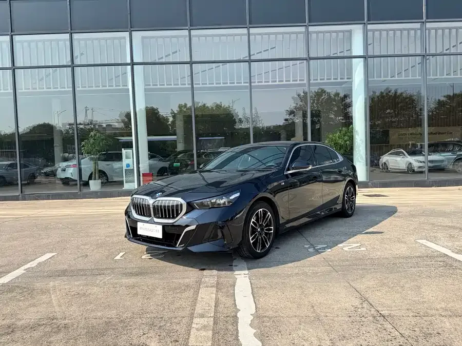 BMW 5 Series 2024