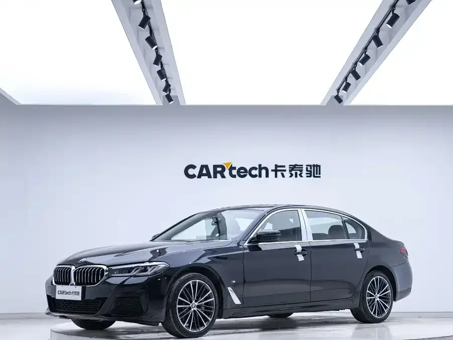 BMW 5 Series BMW 5 Series 2022 facelift 530Li Leading M Sport Package 2022 — фото 1, купить с доставкой в Москву