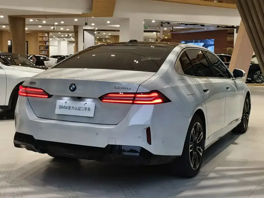BMW 5 Series BMW 5 Series 2025 525Li M Sport Package 2025 — миниатюра 4