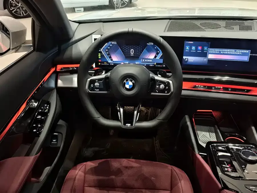 BMW 5 Series BMW 5 Series 2025 525Li M Sport Package 2025 — миниатюра 5