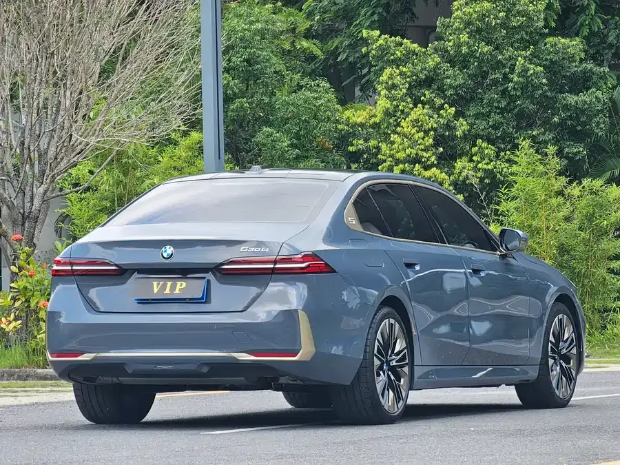 BMW 5 Series BMW 5 Series 2024 530Li Exclusive Luxury Package 2025 — миниатюра 4