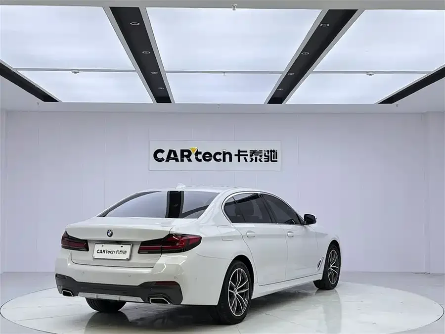 BMW 5 Series BMW 5 Series 2022 facelift 525Li M sports package 2022 — миниатюра 2
