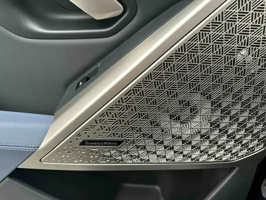 BMW 5 Series BMW 5 Series 2025 530Li Exclusive M Sport Package 2025 — миниатюра 5