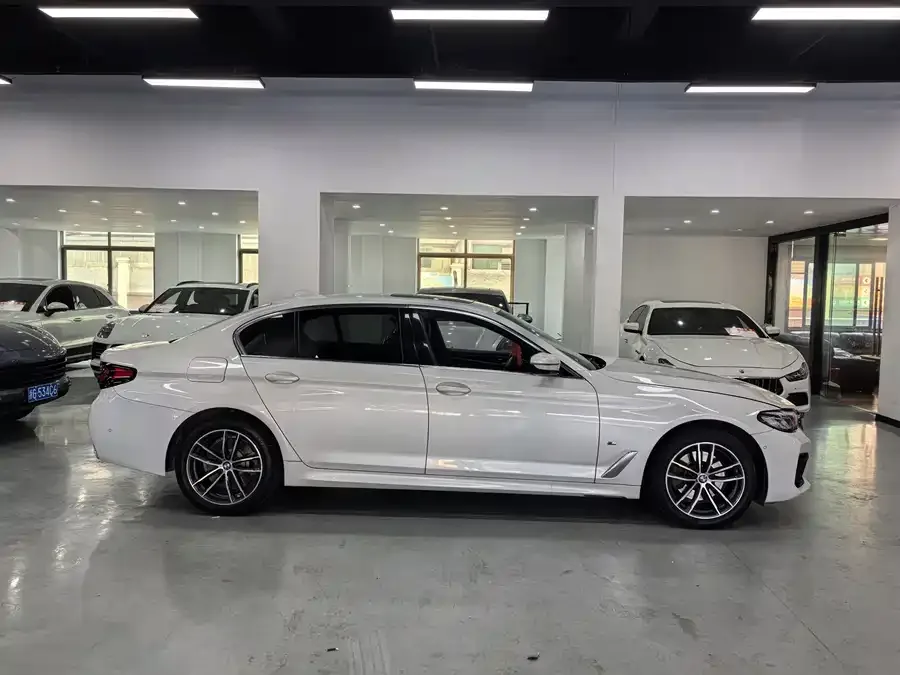 BMW 5 Series BMW 5 Series 2022 525Li M Sport Package 2022 — миниатюра 4