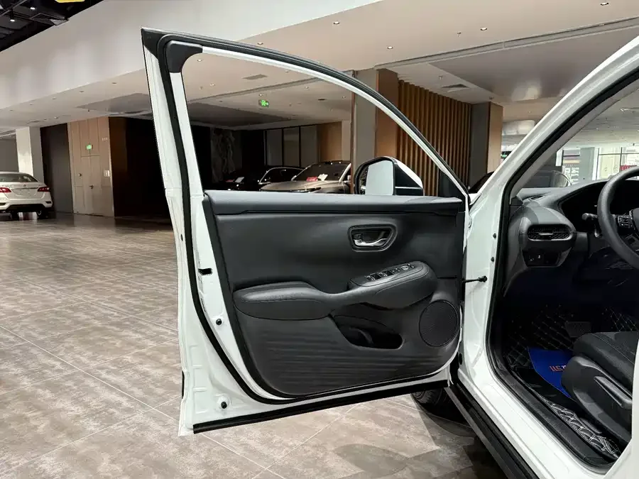 Honda HR-V 2023 240TURBO Enjoy Edition 2024 — миниатюра 4