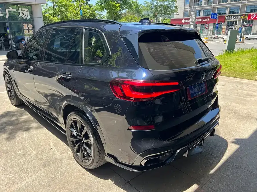 BMW X5 2023 xDrive 30Li Exclusive M Sport Night Edition 2023 — миниатюра 2