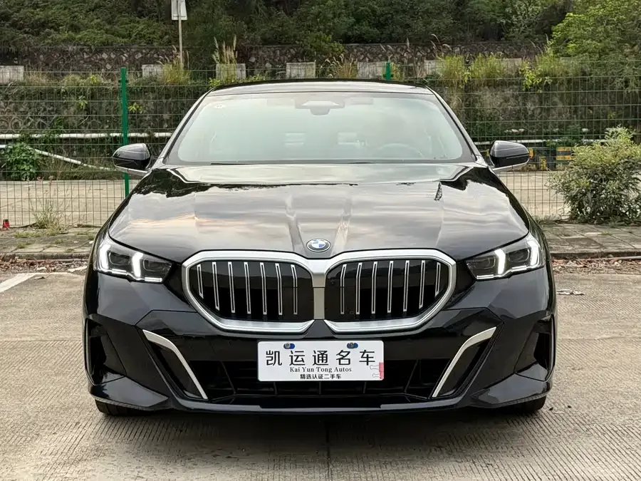 BMW 5 Series 2025